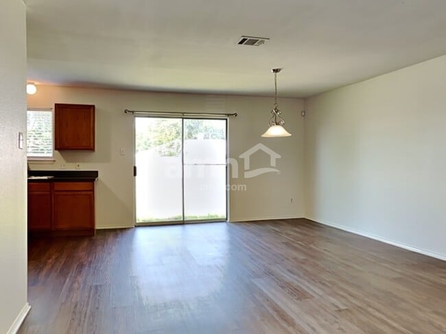 Building Photo - 4713 Bridlewood Ln