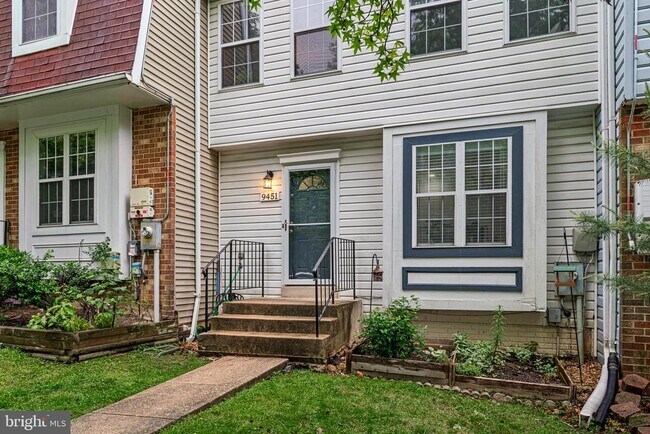 Building Photo - 9451 Fens Hollow