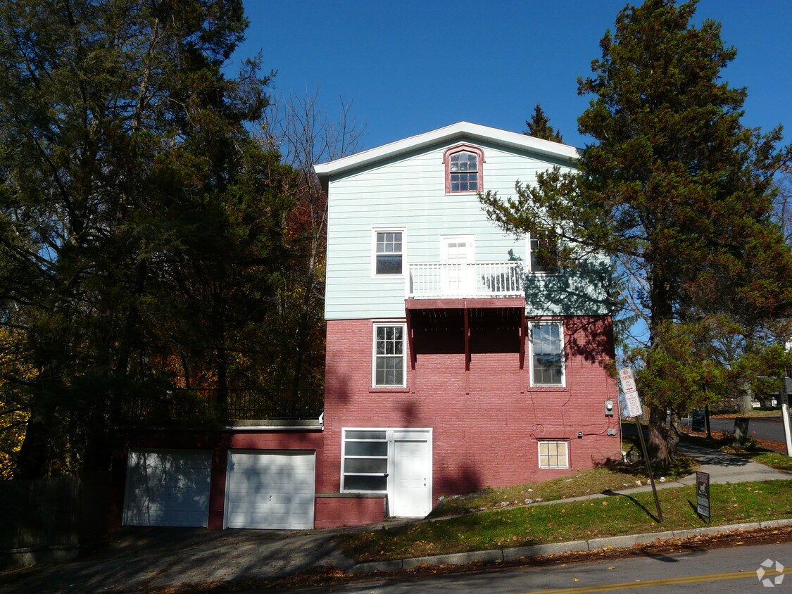Building Photo - 115 Franklin St