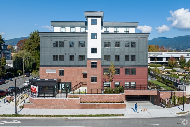 Building Photo - Kew Lifestyles at Montrose