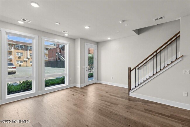 Foto del edificio - 1403 Kingsley St