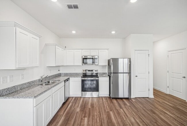 Building Photo - Fantastic 3bd/2.5ba home! Let yourself in!