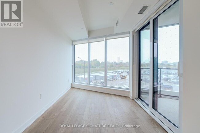 Photo du bâtiment - 1-311 Kyle Lowry Rd