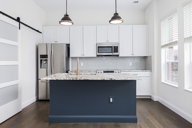 Interior Photo - Luxury Living in the Short North!