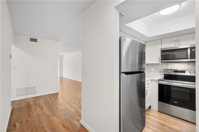 Foto del edificio - 2929 SE Ocean Blvd