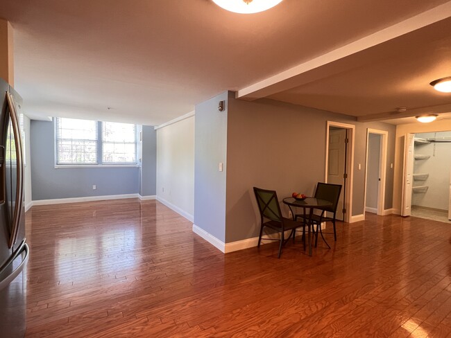 Open concept Living room/dining - 200 Market St