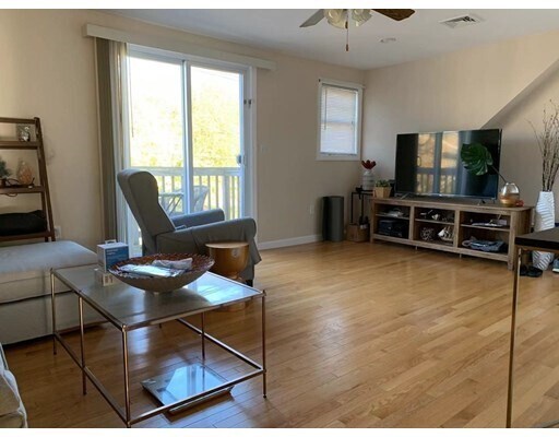 Building Photo - 139 Shore Dr