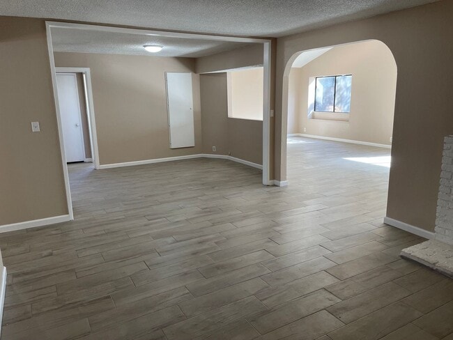 Building Photo - 8570 Via Norte Dr