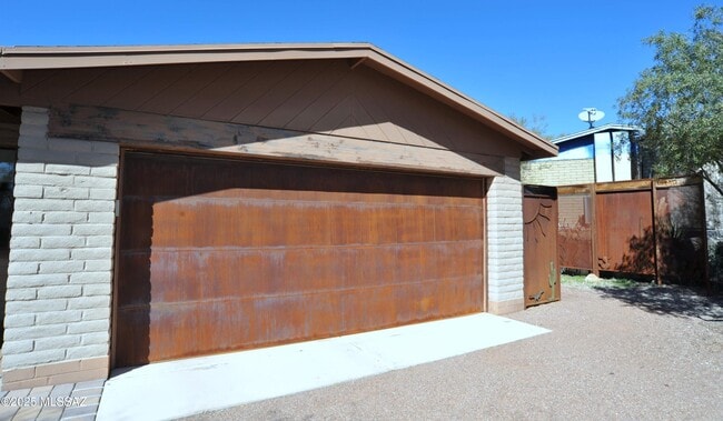 Building Photo - 6515 N Burro Creek Pl