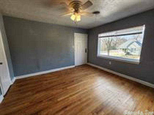 Foto principal - 1504 E 7th St