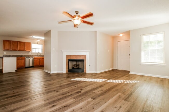 Building Photo - 7296 Green Ash Dr