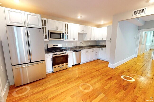 Foto del edificio - 5 Beacon St