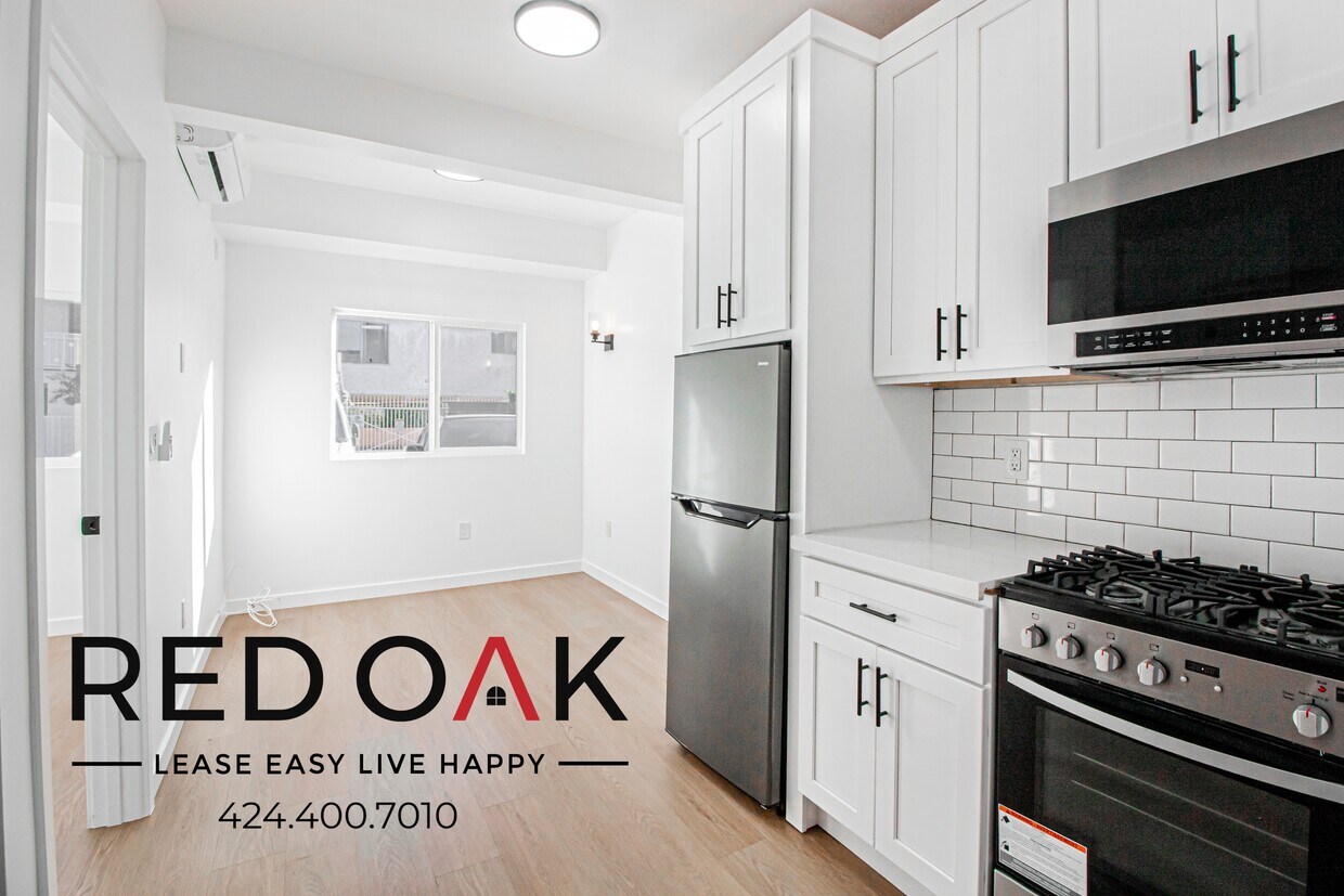 Foto principal - 4771 Marathon St