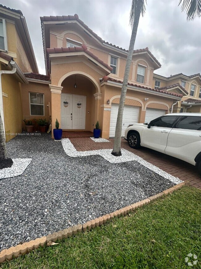 Building Photo - 11523 SW 137th Passage
