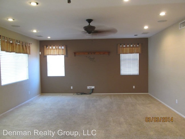 Building Photo - 3640 E Latham Way