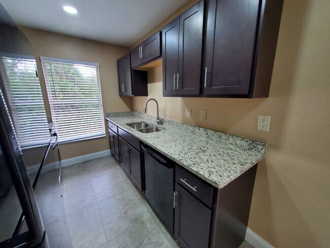 Foto del edificio - 4709-4711 24th street sw