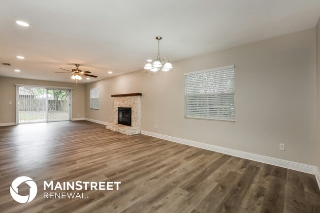 Building Photo - 25501 Troon Ave