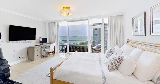 Foto del edificio - 1408 Brickell Bay Dr