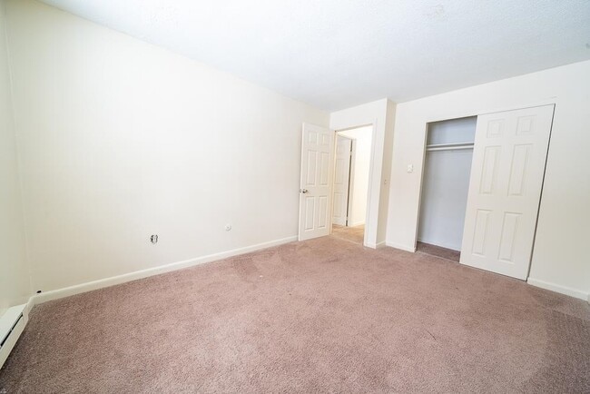 Foto del edificio - 1 Charleston Ave