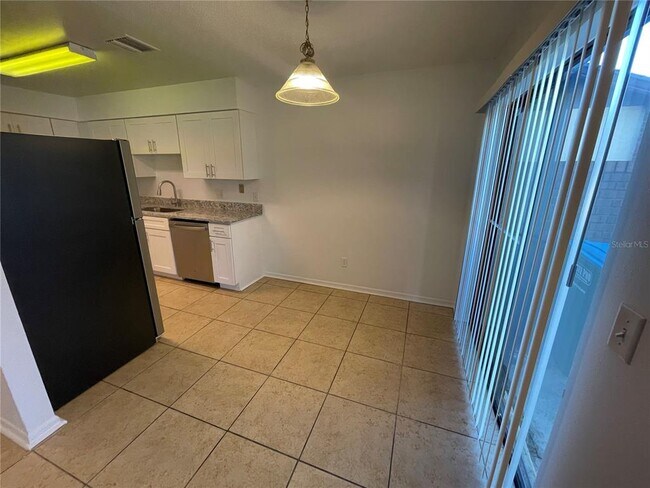 Foto del edificio - 103 S Lakeview Dr