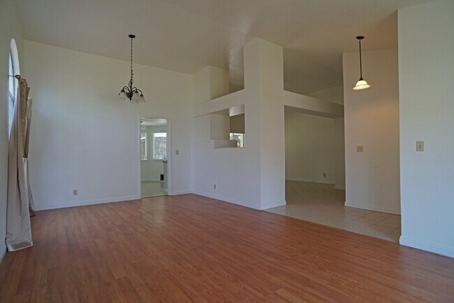 Foto del edificio - beautiful 3-bedroom, 2-bathroom single-story home in Roseville!