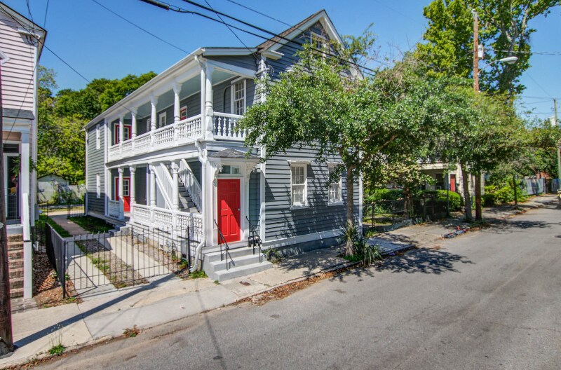 Primary Photo - 63 Drake St