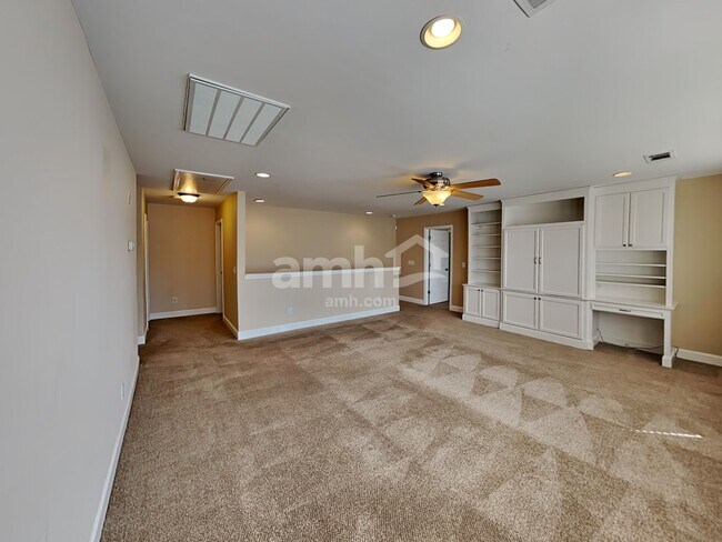 Foto del edificio - 313 Forest Bend Dr