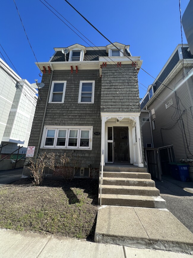 Building Photo - 93 Otis St