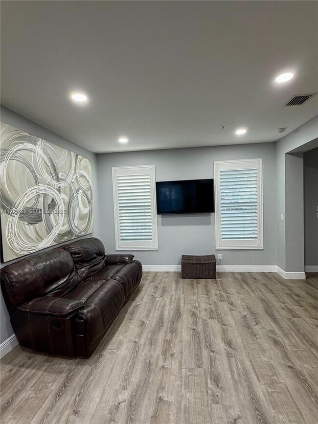 Building Photo - 1505 SW 147th Ave