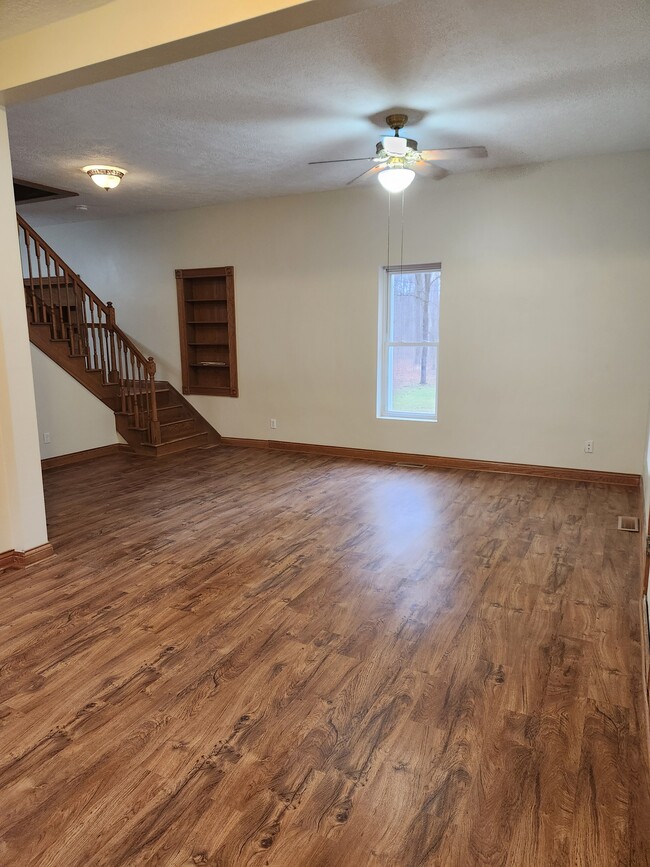 Main living area - 1115 N Country Club Rd
