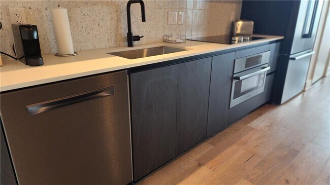 Foto del edificio - 48 East Ave