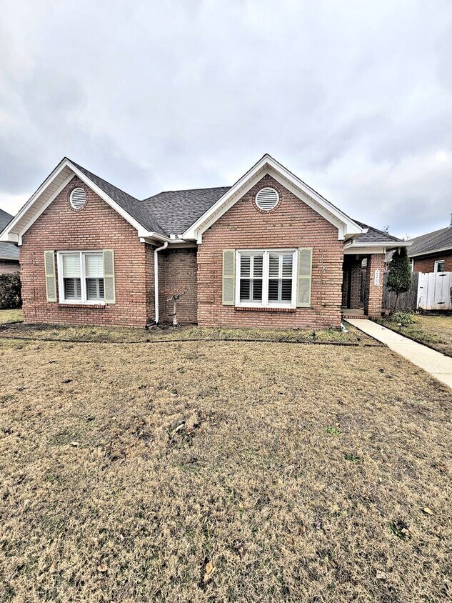 Primary Photo - HOUSE FOR RENT - DECATUR SE