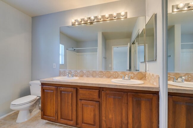 Building Photo - Bright Northwest Home with Loft & Mountain Views!