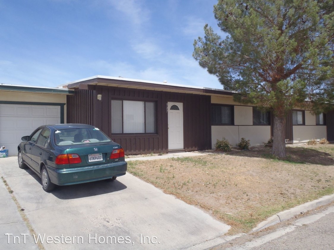 527 Oasis Dr, Ridgecrest, CA 93555 House Rental in Ridgecrest, CA