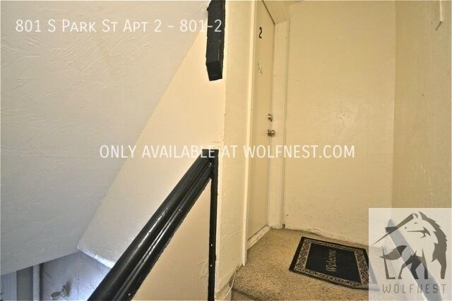 Building Photo - No Deposit Option! Stunning 1 Bed Downtown...