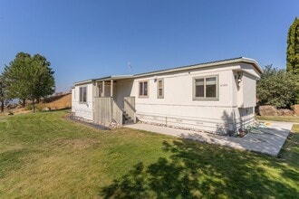 Building Photo - 4140 Luebber Ln