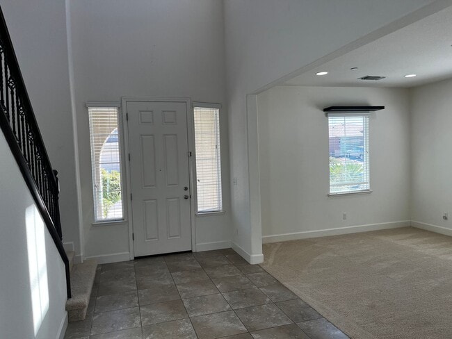 Building Photo - Executive 2828 Sqft. Rocklin 5 Bedroom, 4 ...
