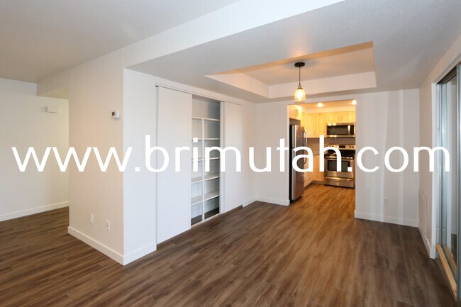 Building Photo - 3685 E 3820 S