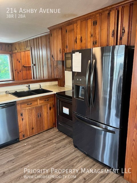 Building Photo - Charming 3 Bedroom Rental in Elkton, VA wi...