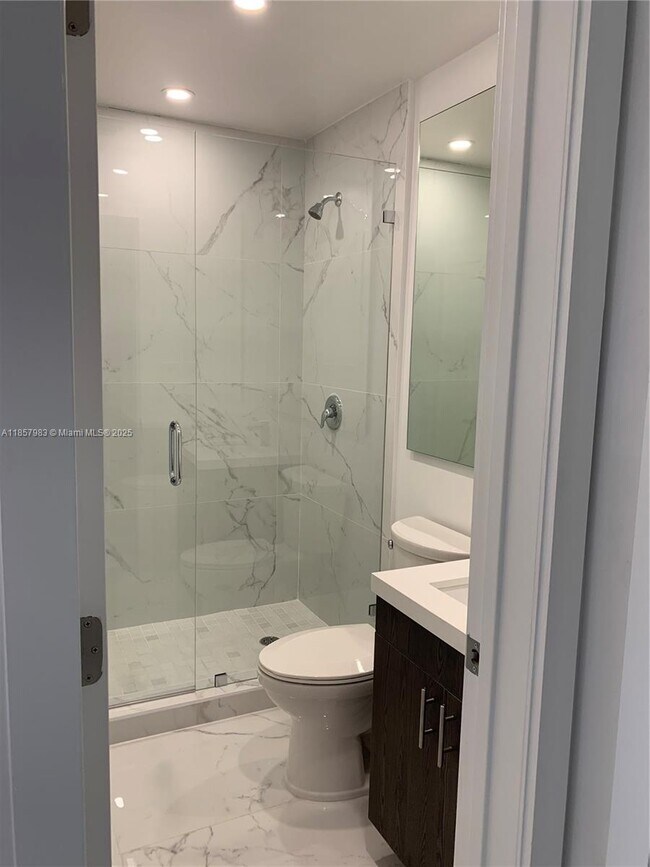 Foto del edificio - 3260 SW 23rd Ter