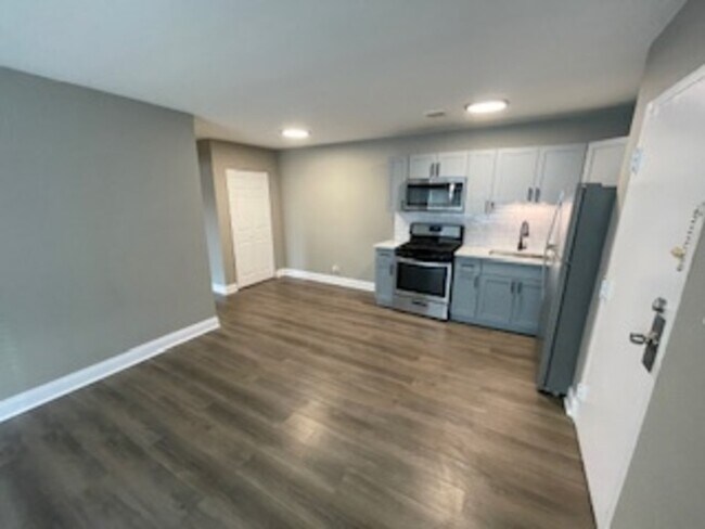 Foto del edificio - 1 N Dryden Pl