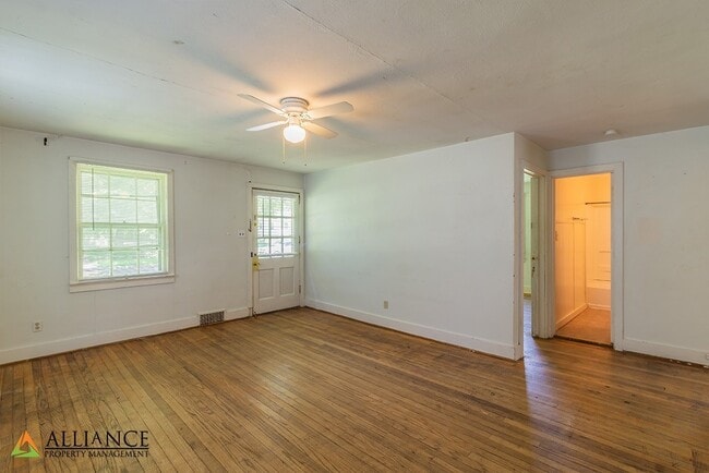 Foto del edificio - 901 Ratone St