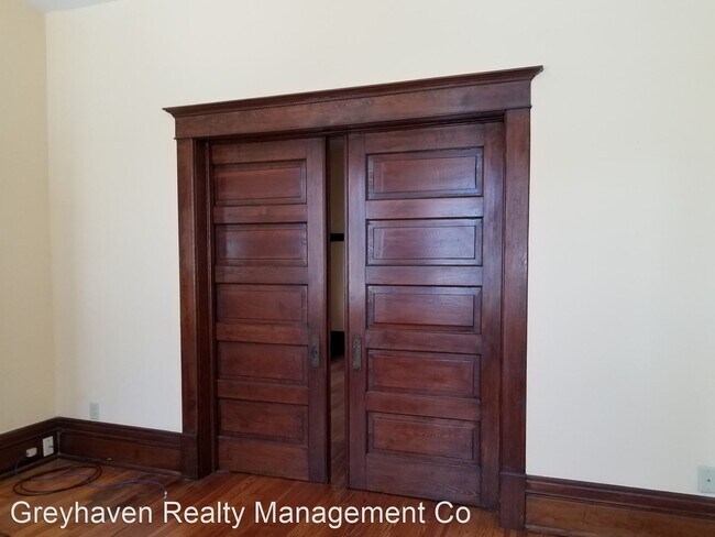Foto del edificio - 2 br, 1 bath House - 1115 East 8th Street
