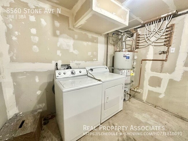 Building Photo - 8560 Stone Ave N