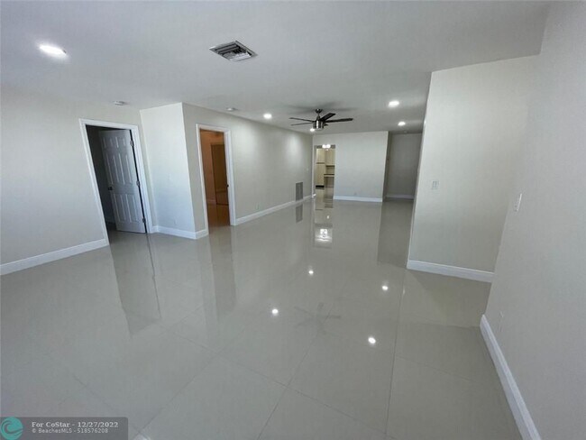 Foto del edificio - 5181 NE 17th Ave