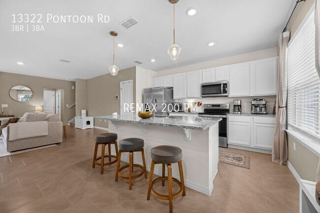 Foto del edificio - 13322 Pontoon Rd