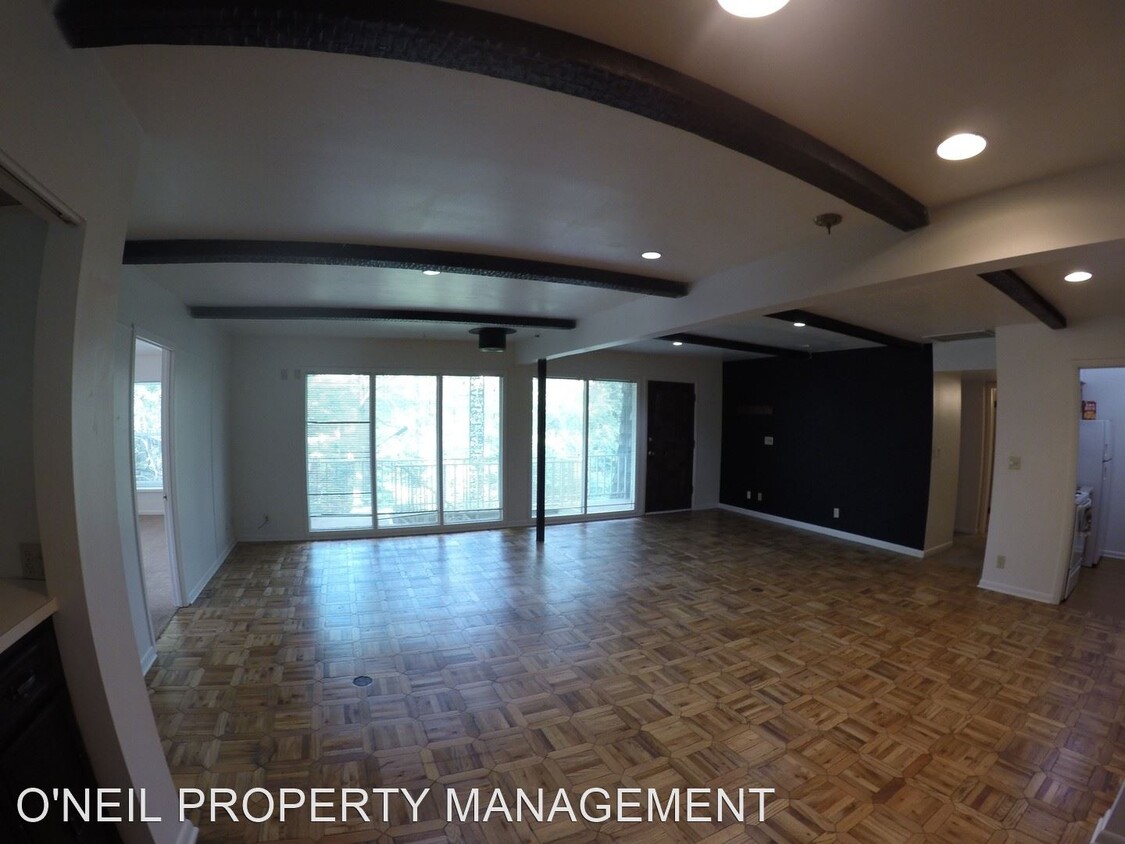 Foto principal - 240 S Salisbury St