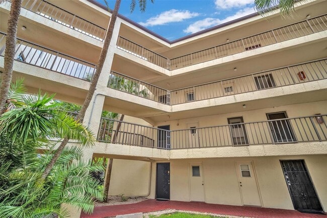 Foto del edificio - 2311 S Cypress Bend Dr
