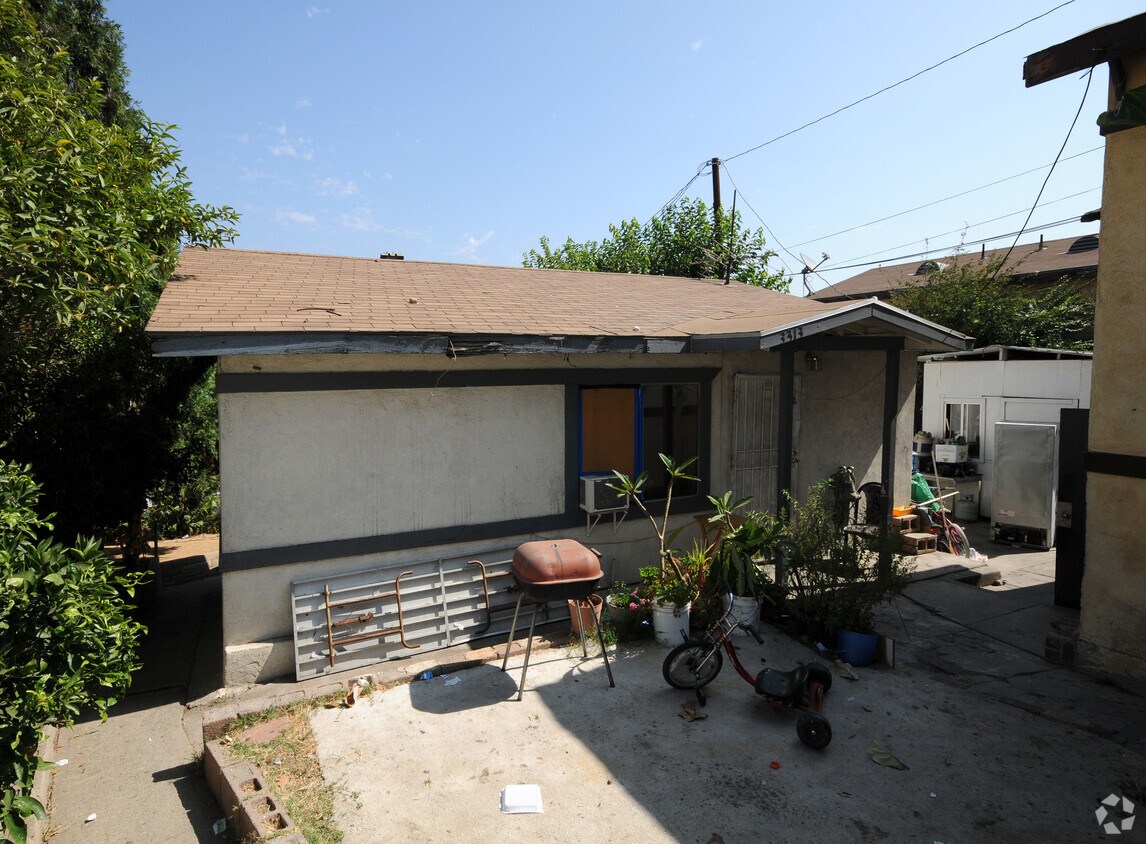 Building Photo - 3313 Folsom St