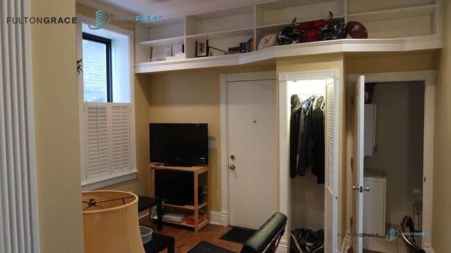 Foto del edificio - 1361 N Ashland Ave